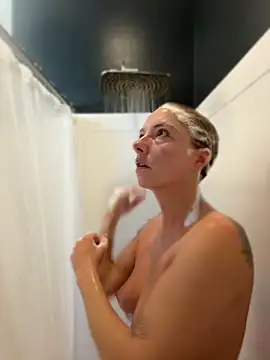 mooviebaby online show from April 7, 5:24 pm