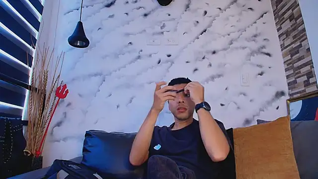 Max Hornye online show from March 19, 6:34 pm