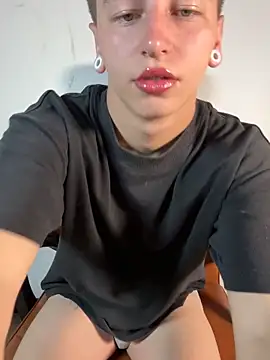 ARON LUXX online show from March 20, 4:01 pm