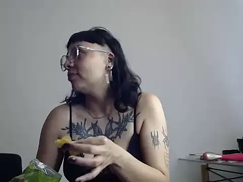 Snapshot of LanaGodard chatting on February 20, 5:35 pm LanaGodard online show from February 20, 5:35 pm