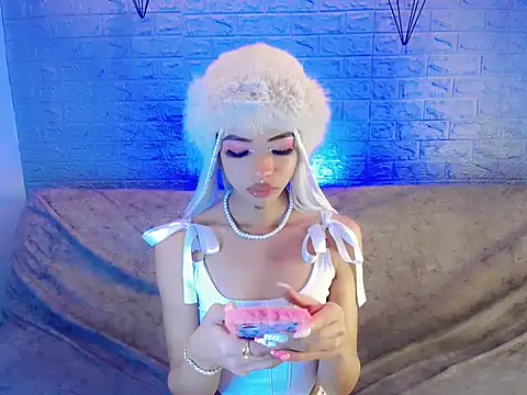 Snapshot of DahliaGill chatting on February 7, 3:54 am DahliaGill online show from February 7, 3:54 am