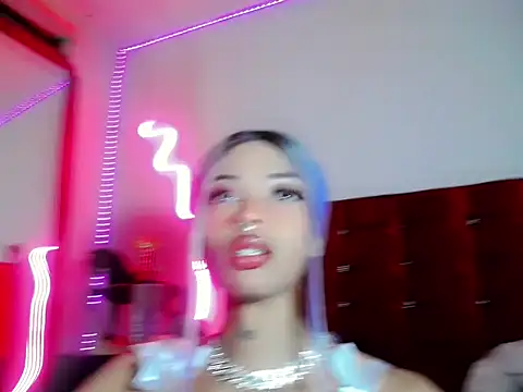 Snapshot of DahliaGill chatting on February 25, 3:38 am DahliaGill online show from February 25, 3:38 am