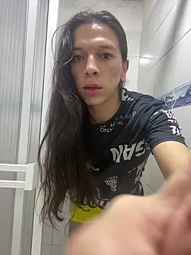 Snapshot of ale-noah chatting on April 28, 9:14 am ale-noah online show from April 28, 9:14 am