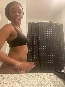 prettybrown9 online show from February 19, 2:51 am