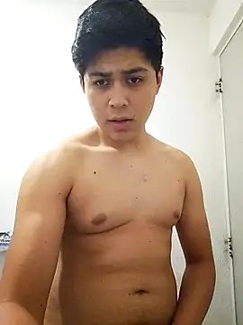 Snapshot of dark0p12 chatting on February 21, 7:09 am dark0p12 online show from February 21, 7:09 am