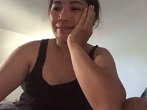 lady candy85 online show from April 7, 8:15 am