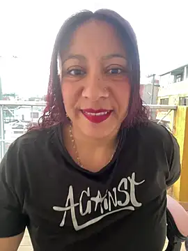 Snapshot of Ximena_firee chatting on February 14, 11:29 am Ximena firee online show from February 14, 11:29 am