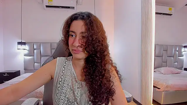 Snapshot of NoaMalak7 chatting on February 25, 8:40 pm NoaMalak7 online show from February 25, 8:40 pm