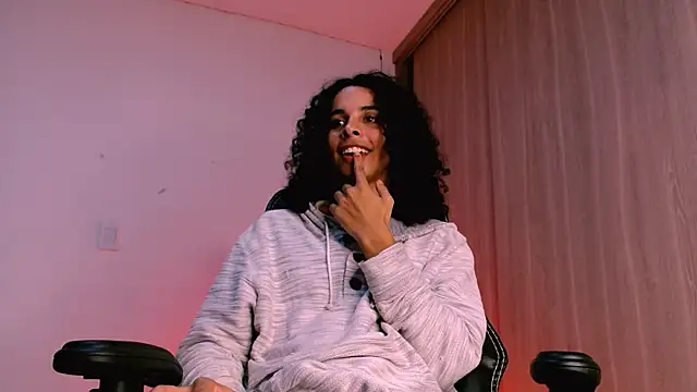 Snapshot of Dann-Winner chatting on February 24, 3:37 am Dann-Winner online show from February 24, 3:37 am