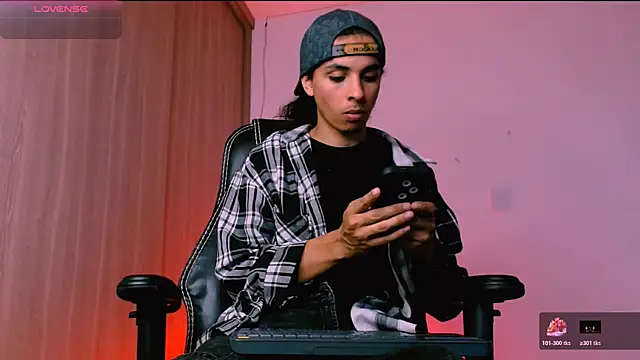 Snapshot of Dann-Winner chatting on February 27, 3:28 am Dann-Winner online show from February 27, 3:28 am