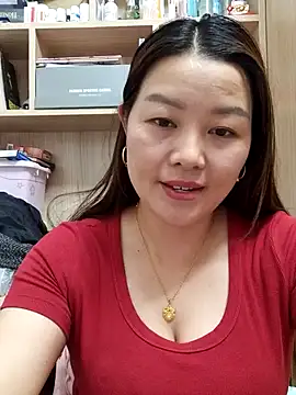 Jennie dogy online show from May 22, 1:06 pm