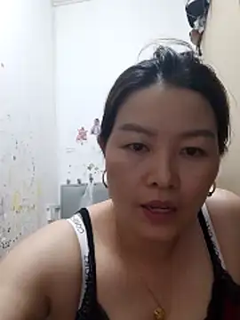 Jennie dogy online show from May 26, 2:02 pm