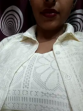Snapshot of komalsharma99 chatting on April 26, 1:09 pm komalsharma99 online show from April 26, 1:09 pm