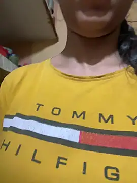 Snapshot of komalsharma99 chatting on April 27, 6:28 pm komalsharma99 online show from April 27, 6:28 pm