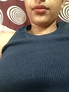 Snapshot of komalsharma99 chatting on April 30, 8:53 am komalsharma99 online show from April 30, 8:53 am