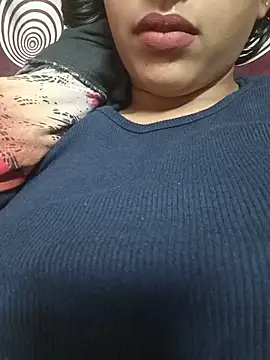 Snapshot of komalsharma99 chatting on May 21, 7:32 pm komalsharma99 online show from May 21, 7:32 pm