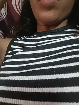 Snapshot of komalsharma99 chatting on May 24, 5:34 am komalsharma99 online show from May 24, 5:34 am