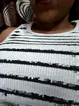 Snapshot of komalsharma99 chatting on May 29, 3:43 pm komalsharma99 online show from May 29, 3:43 pm