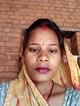 Snapshot of Hot_ree64 chatting on February 18, 7:04 am Hot ree64 online show from February 18, 7:04 am