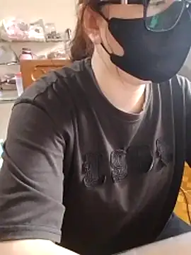 LiilyZi online show from April 1, 1:39 am