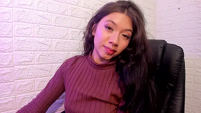 Snapshot of LaurynShell chatting on February 11, 5:56 am LaurynShell online show from February 11, 5:56 am