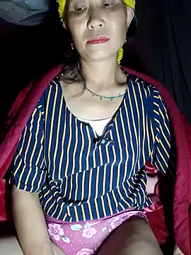 witch-xx online show from March 22, 5:49 pm