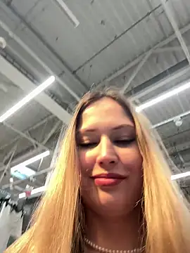 Snapshot of blonde_exe chatting on May 28, 1:08 pm blonde exe online show from May 28, 1:08 pm