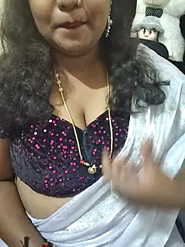 Snapshot of Archana_achu143 chatting on February 9, 12:09 pm Archana achu143 online show from February 9, 12:09 pm