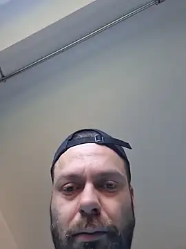 Snapshot of Dooms139 chatting on March 2, 8:43 am Dooms139 online show from March 2, 8:43 am