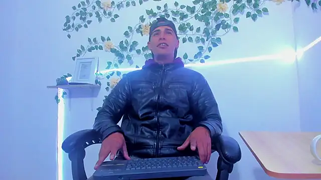 Andrey santamaria online show from February 14, 2:36 pm