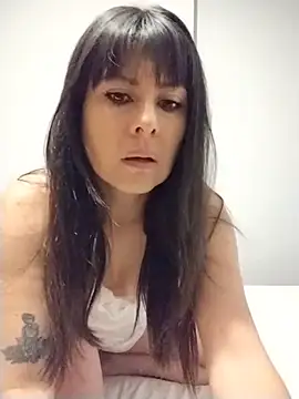Snapshot of Lyonette_reading1 chatting on April 19, 9:30 am Lyonette reading1 online show from April 19, 9:30 am