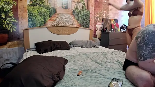  littleangie  online show from February 14, 2:41 am