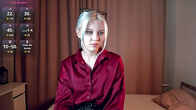 GoldenLenarz online show from March 18, 11:13 am