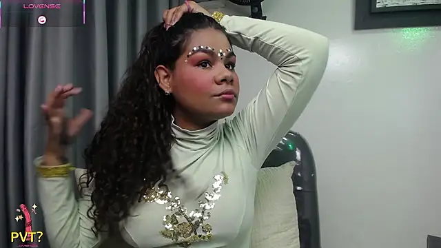 yaazhinii online show from March 17, 11:46 am