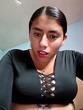 ashleymonroe4 online show from April 11, 9:19 pm