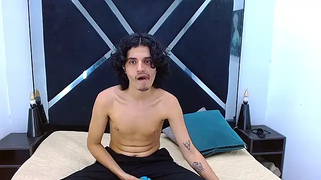 Snapshot of SamiSaturno chatting on February 23, 7:22 pm SamiSaturno online show from February 23, 7:22 pm