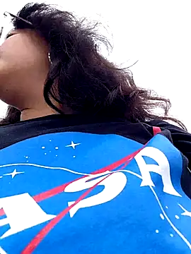 Snapshot of Mari-98 chatting on February 16, 7:32 pm Mari-98 online show from February 16, 7:32 pm