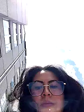 Snapshot of Mari-98 chatting on February 26, 5:45 pm Mari-98 online show from February 26, 5:45 pm