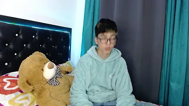 Snapshot of gabriel_x18 chatting on February 16, 4:52 am gabriel x18 online show from February 16, 4:52 am