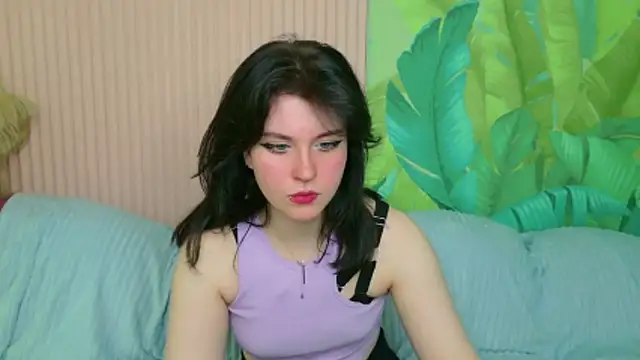 Snapshot of Milana_Bold chatting on February 18, 8:49 pm Milana Bold online show from February 18, 8:49 pm