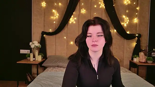 Snapshot of Milana_Bold chatting on February 22, 8:29 pm Milana Bold online show from February 22, 8:29 pm