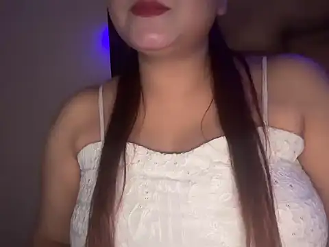 Snapshot of Hersheykaur chatting on February 14, 6:54 am Hersheykaur online show from February 14, 6:54 am