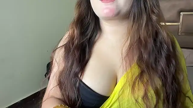 Snapshot of Hersheykaur chatting on July 24, 10:30 pm Hersheykaur online show from July 24, 10:30 pm