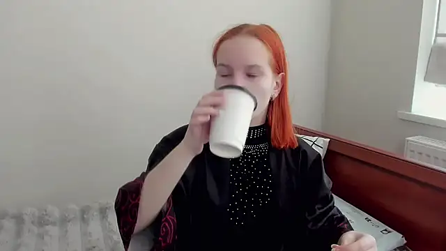 Snapshot of Vedime chatting on February 21, 8:15 am Vedime online show from February 21, 8:15 am