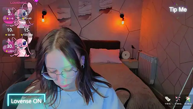  Kiki angel  online show from April 12, 1:21 am