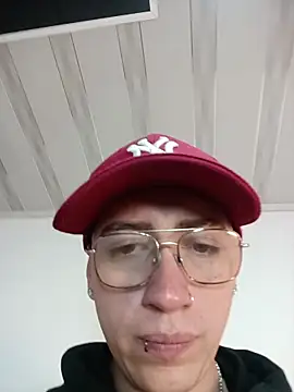 Emmanuel Lust online show from February 21, 12:06 pm