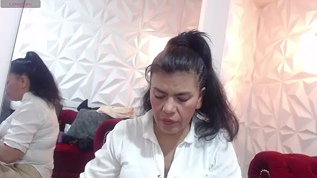 jennifer 0717 online show from April 11, 12:26 am