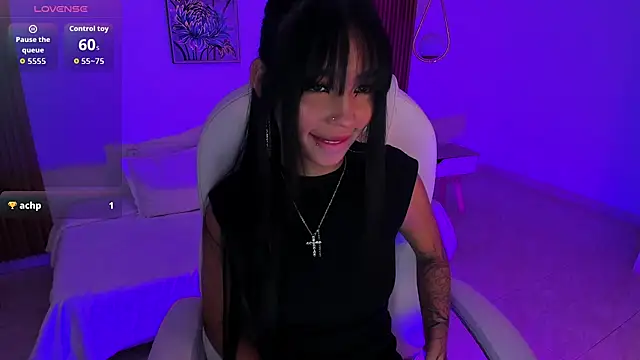 Snapshot of Blue_skyx chatting on February 22, 1:53 pm Blue skyx online show from February 22, 1:53 pm