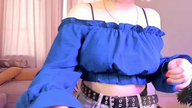 Snapshot of MariamGravert chatting on February 14, 6:54 am MariamGravert online show from February 14, 6:54 am