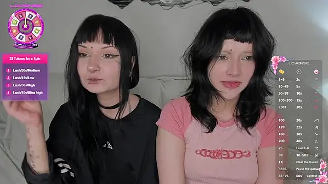Snapshot of Maxi_mia_1 chatting on May 18, 7:47 am Maxi mia 1 online show from May 18, 7:47 am
